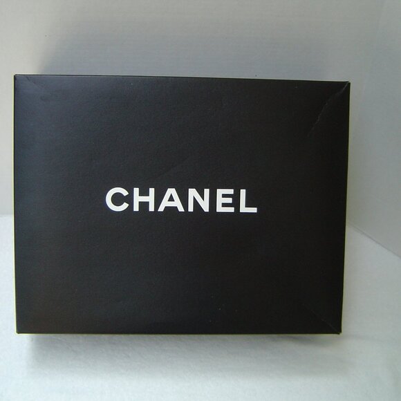 VINTAGE CHANEL BLACK LARGE GIFT BOX  GOOD USED CONDITION - Picture 10 of 10